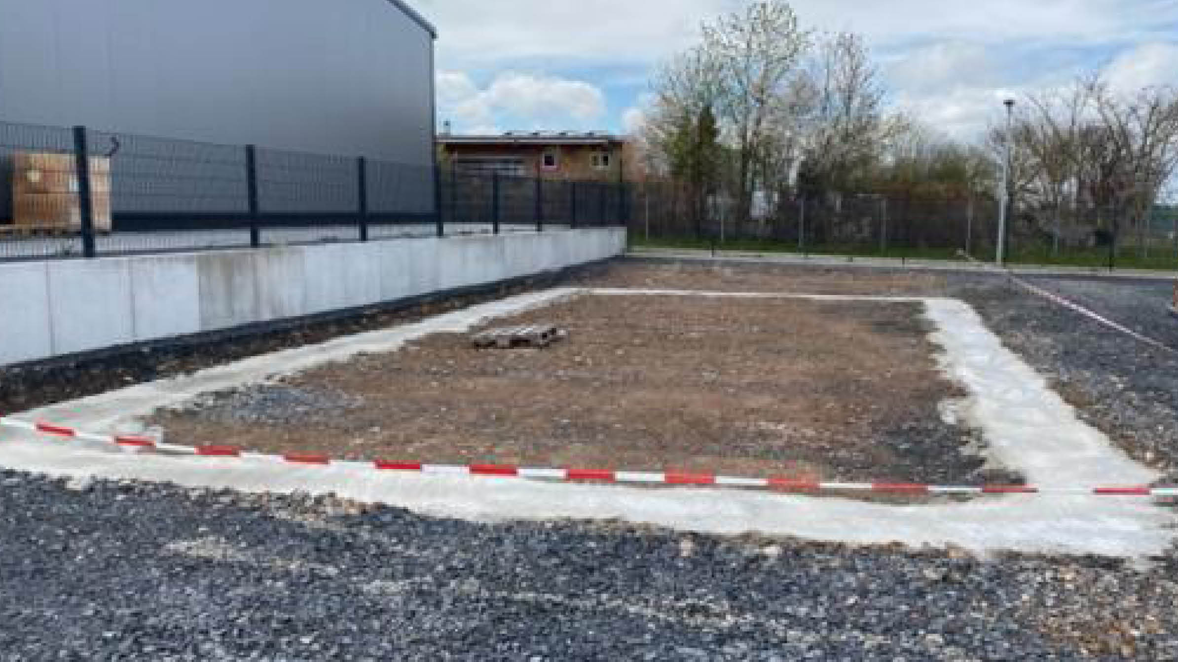 Baubeginn des neuen Bürogebäudes